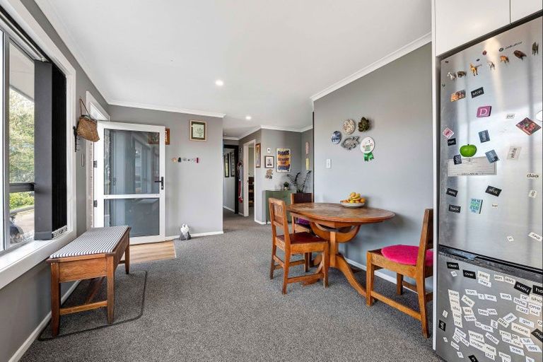 Photo of property in 100 Pembroke Road West, Pembroke, Stratford, 4332