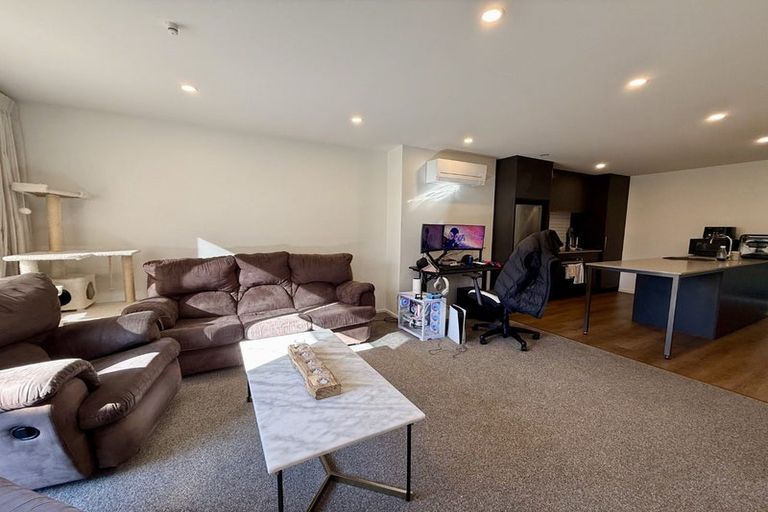 Photo of property in 9/564 High Street, Boulcott, Lower Hutt, 5010