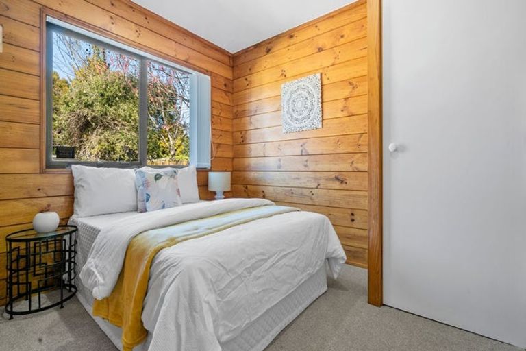 Photo of property in 2/4 Sutton Crescent, Papakura, 2110