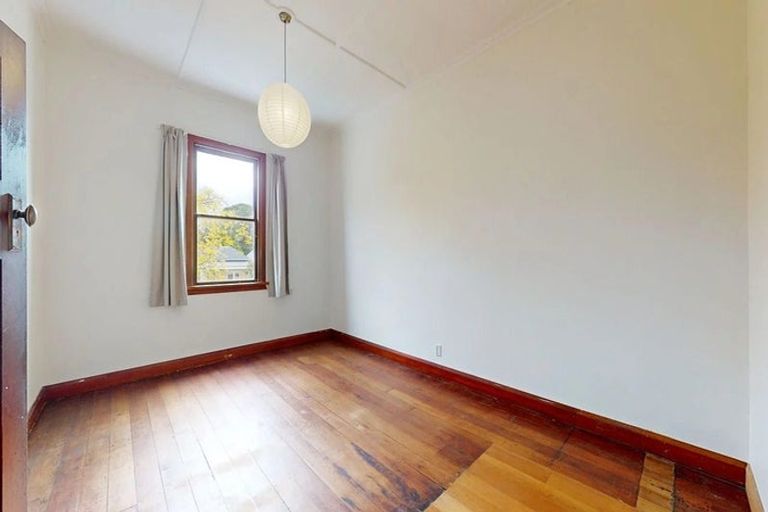 Photo of property in 140 Russell Terrace, Berhampore, Wellington, 6023