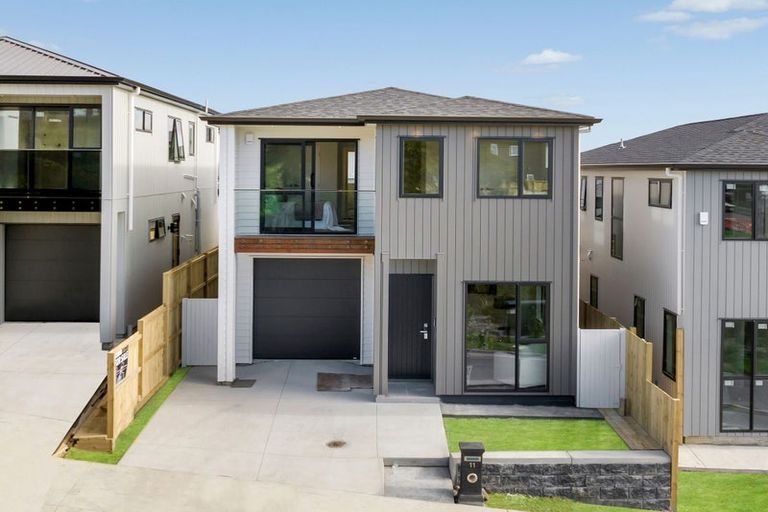 Photo of property in 11 Sagitta Drive, Flat Bush, Auckland, 2019