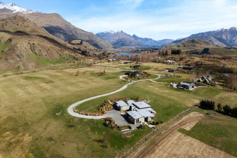 Photo of property in 6 Bloxham Lane, Lake Hayes, Queenstown, 9371