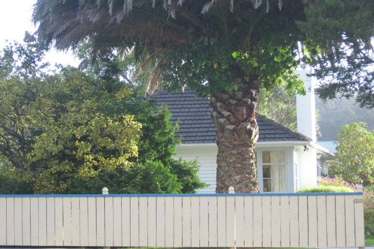 Photo of property in 310 Stokes Valley Road, Stokes Valley, Lower Hutt, 5019