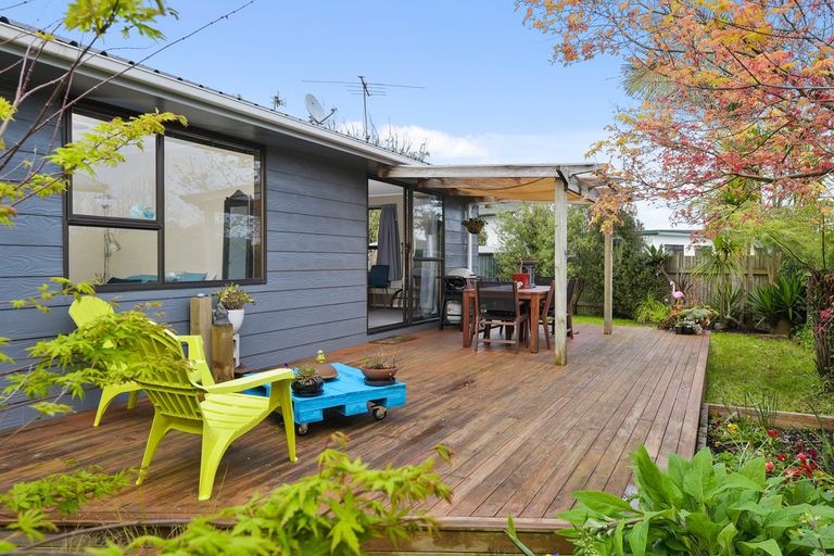 Photo of property in 1/162 Universal Drive, Henderson, Auckland, 0610