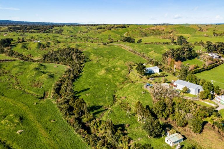 Photo of property in 107a Ngariki Road, Rahotu, Opunake, 4684