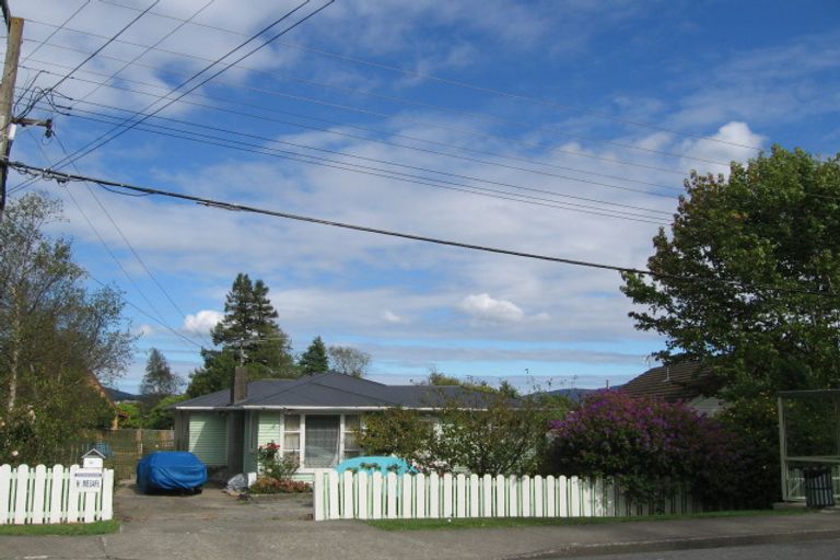 Photo of property in 34 Moeraki Road, Maoribank, Upper Hutt, 5018