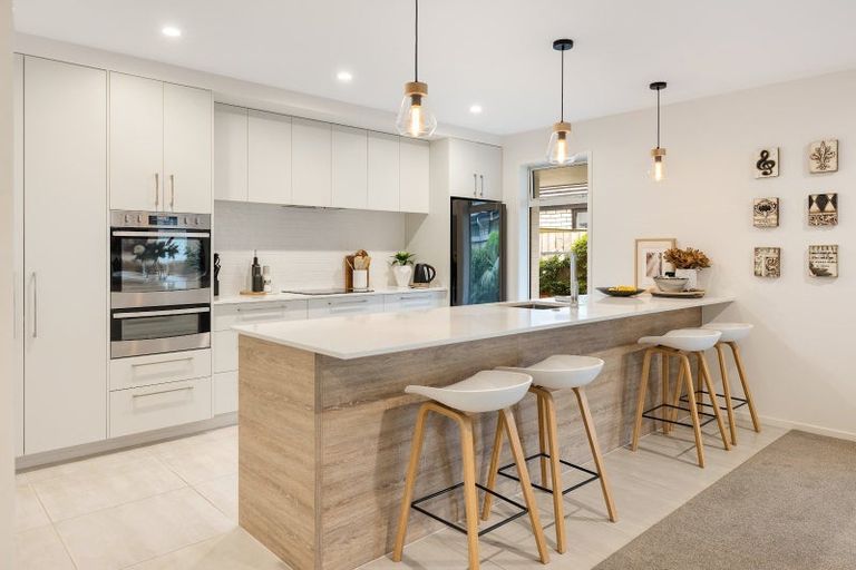 Photo of property in 5 Hanlow Place, Pyes Pa, Tauranga, 3112