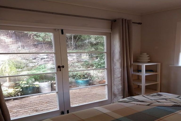 Photo of property in 55 Sylvan Valley Avenue, Titirangi, Auckland, 0604