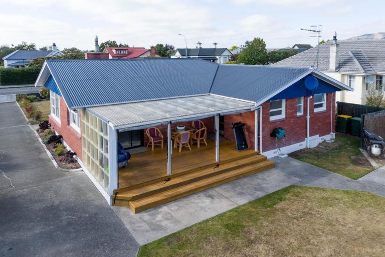 Photo of property in 24 Rhodes Street, Waimate, 7924