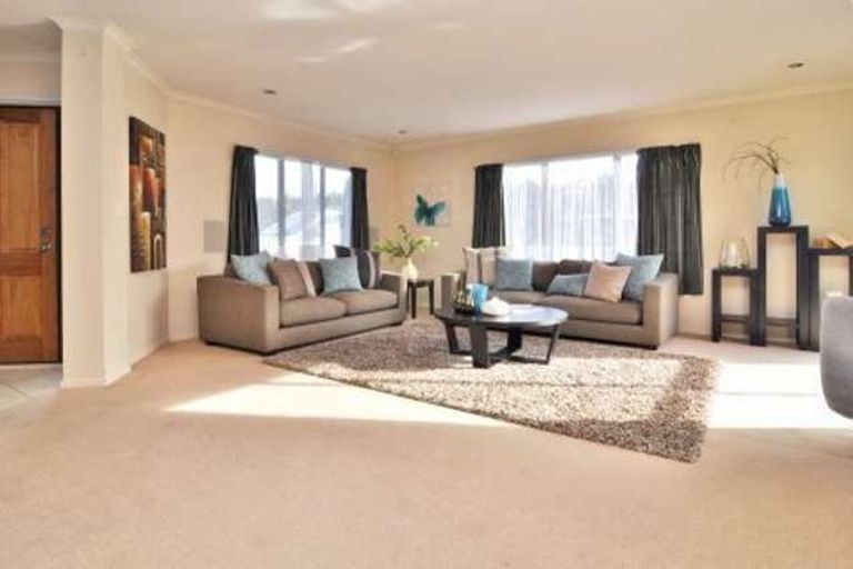Photo of property in 39 Ian Sage Avenue, Long Bay, Auckland, 0630