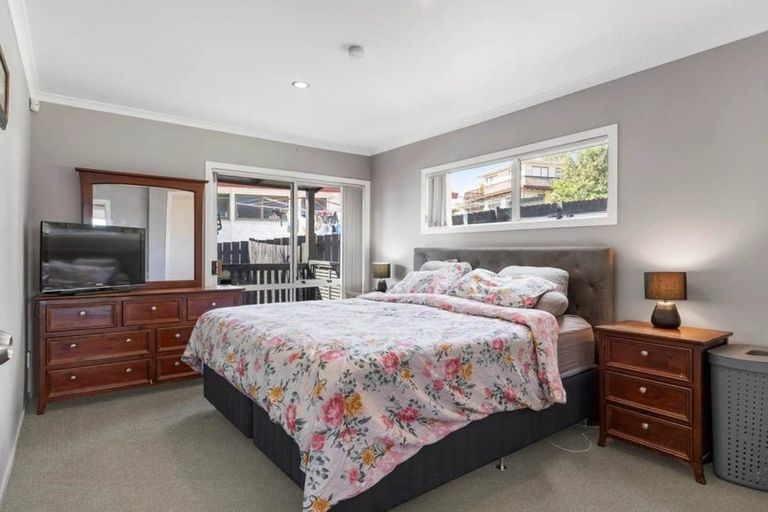 Photo of property in 152 Everglade Drive, Totara Heights, Auckland, 2105