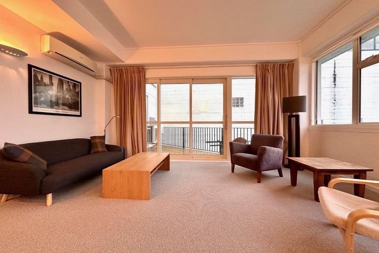 Photo of property in De Vere Apartments, 4/23 Tennyson Street, Te Aro, Wellington, 6011