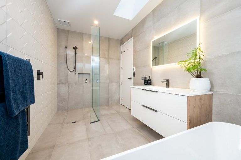 Photo of property in 10 Rich Rise, Havelock North, 4130