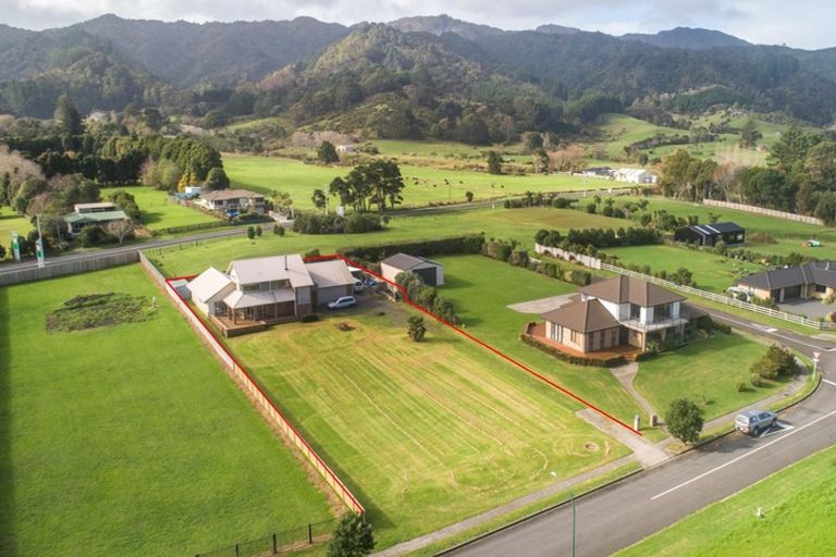Photo of property in 13 Koromiko Drive, Coromandel, 3506