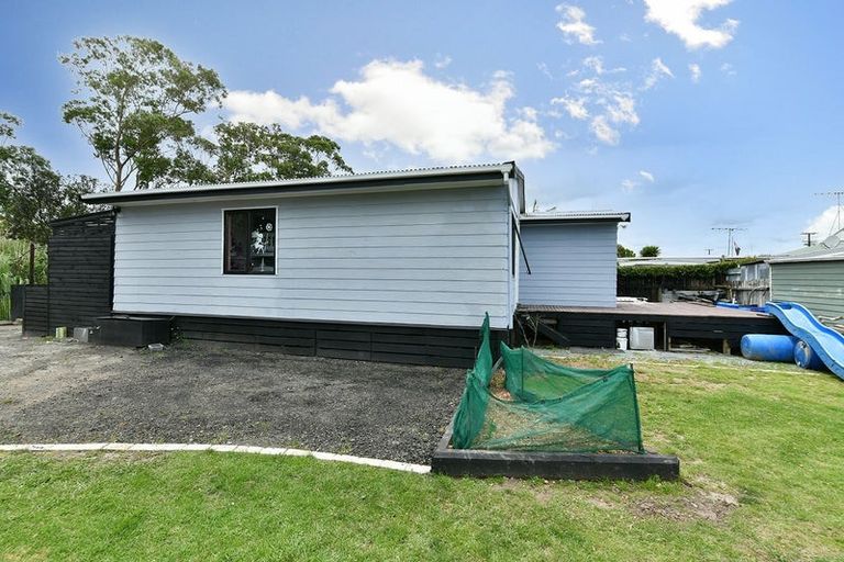 Photo of property in 4 Rere Place, Parakai, 0830
