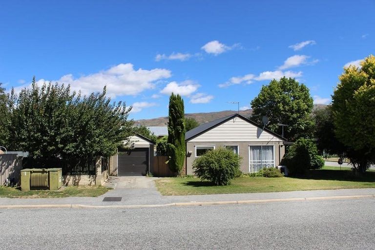 Photo of property in 13 Kerry Court, Cromwell, 9310