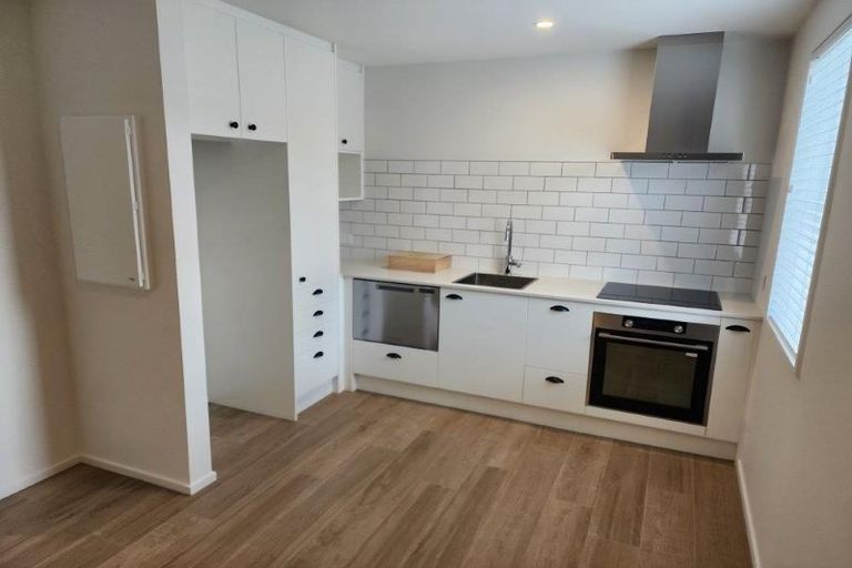 Photo of property in 4/40 New Brighton Road, Shirley, Christchurch, 8061