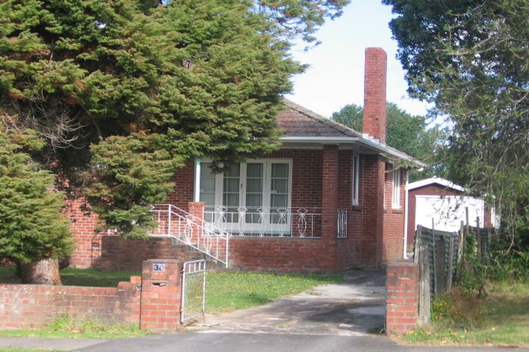 Photo of property in 30 Reid Road, New Lynn, Auckland, 0600
