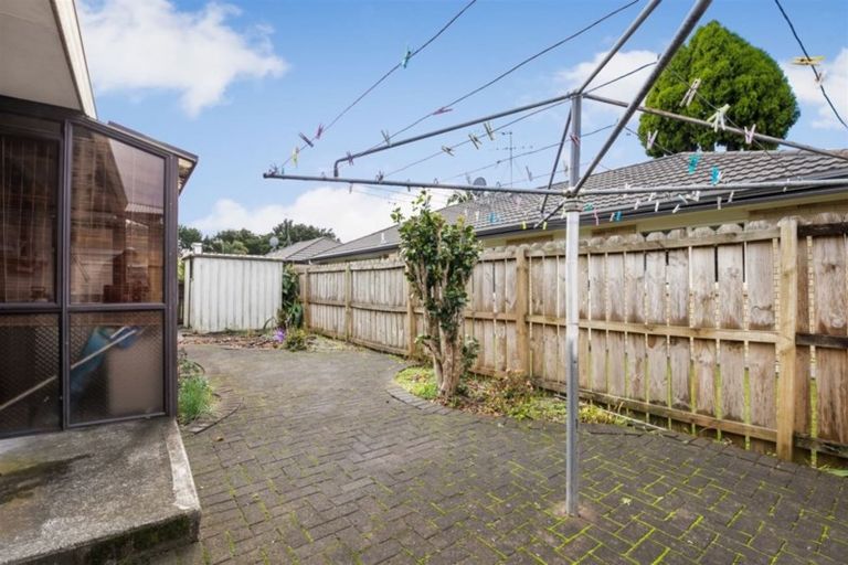 Photo of property in 2/6 Alexander Street, Papakura, 2110