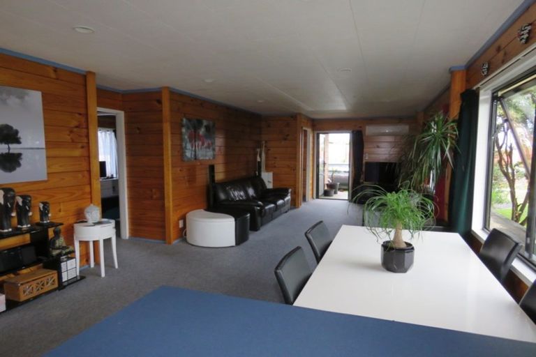 Photo of property in 23 Coates Street, Westport, 7825