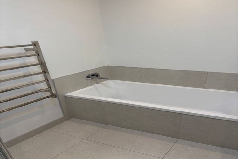 Photo of property in 13/1 Scott Road, Hobsonville, Auckland, 0616