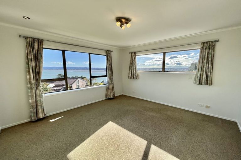 Photo of property in 34 Telstar Place, Beach Haven, Auckland, 0626