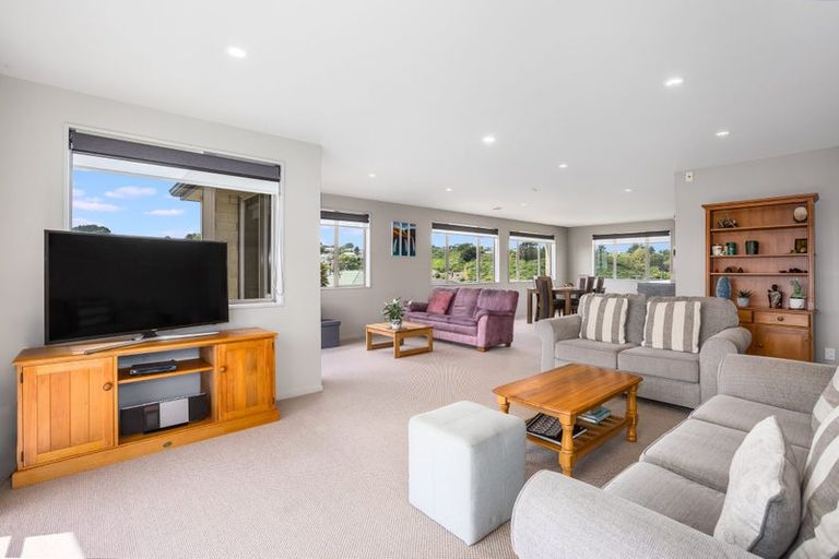 Photo of property in 1 Milford Street, Aotea, Porirua, 5024