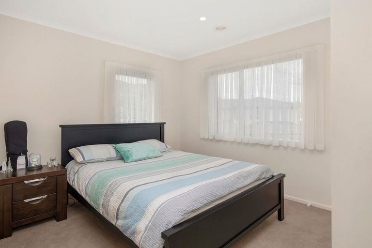 Photo of property in 14 Montego Place, Grenada Village, Wellington, 6037