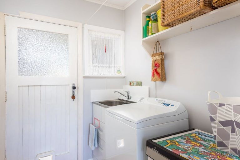 Photo of property in 148 Pembroke Street, Westown, New Plymouth, 4310