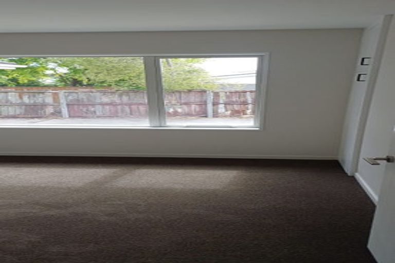 Photo of property in 5 Craig Place, Redwood, Christchurch, 8051