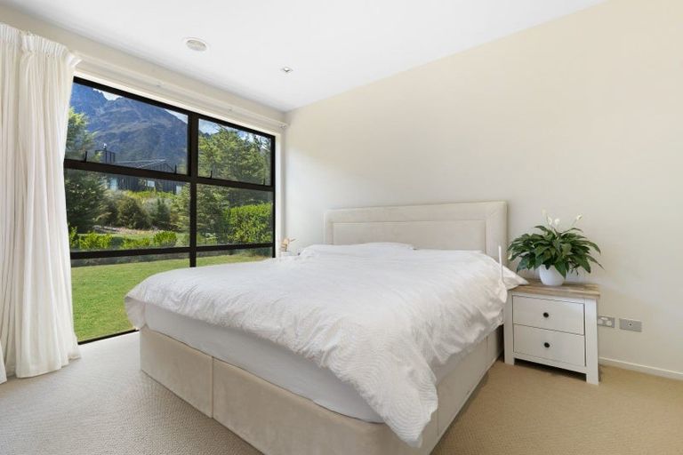 Photo of property in 4 Jackby Court, Jacks Point, Queenstown, 9371