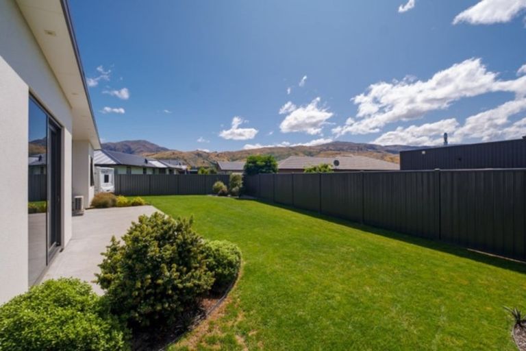 Photo of property in 9 Caledonian Place, Cromwell, 9310