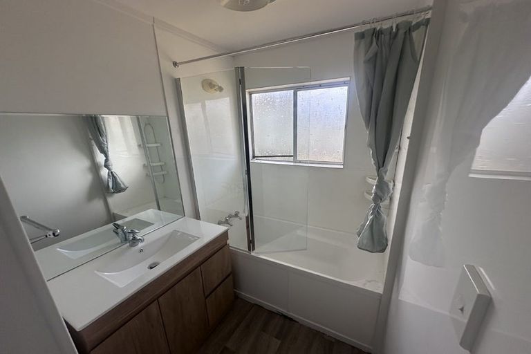 Photo of property in 8/84 Kenderdine Road, Papatoetoe, Auckland, 2025