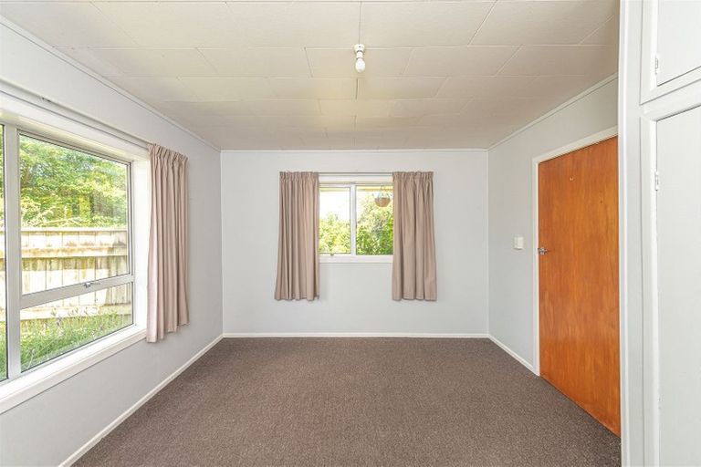 Photo of property in 30 Weraroa Road, Waverley, 4510