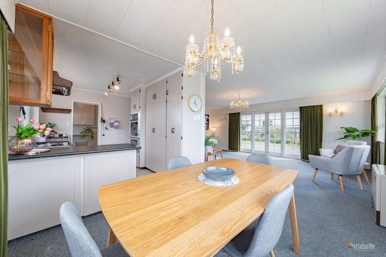 Photo of property in 43 Henry Street, Ebdentown, Upper Hutt, 5018