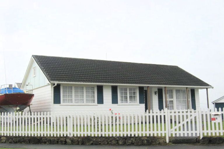 Photo of property in 6 Handley Place, Onerahi, Whangarei, 0110