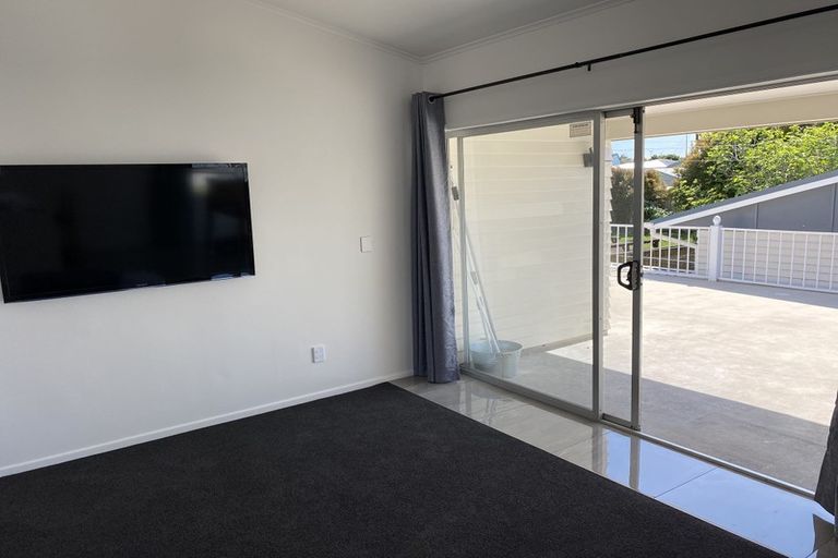 Photo of property in 6 Harwood Road, Mount Wellington, Auckland, 1060