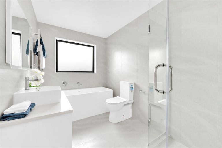 Photo of property in 96 Ksenia Drive, Flat Bush, Auckland, 2019