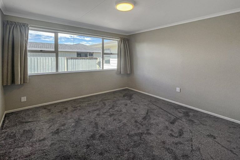 Photo of property in 12 Lockhart Avenue, Milson, Palmerston North, 4414