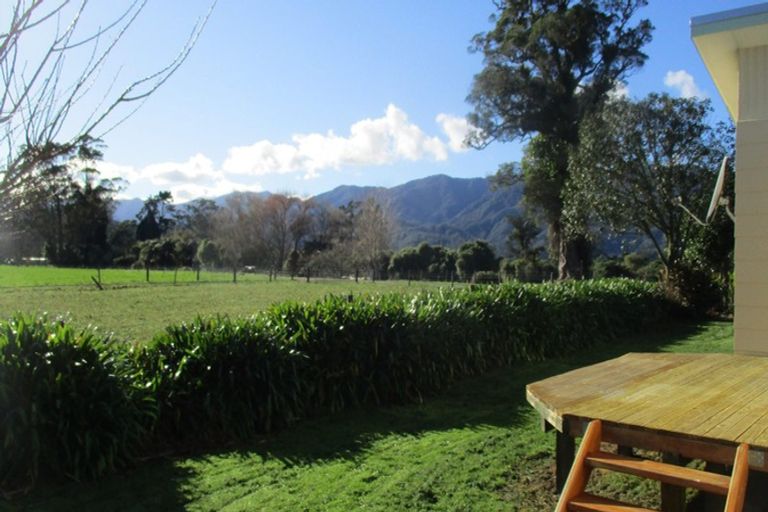 Photo of property in 543 Umere Road, Karamea, 7893