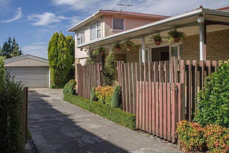 Photo of property in 364 Yaldhurst Road, Russley, Christchurch, 8042