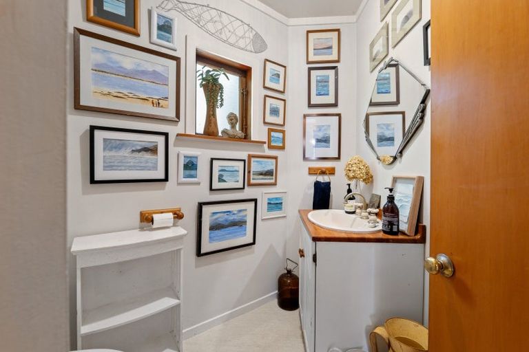 Photo of property in 75 Morley Street, New Plymouth, 4310