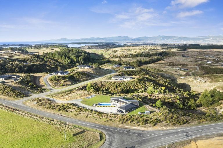 Photo of property in 2 Mahoe Close, Upper Moutere, 7173