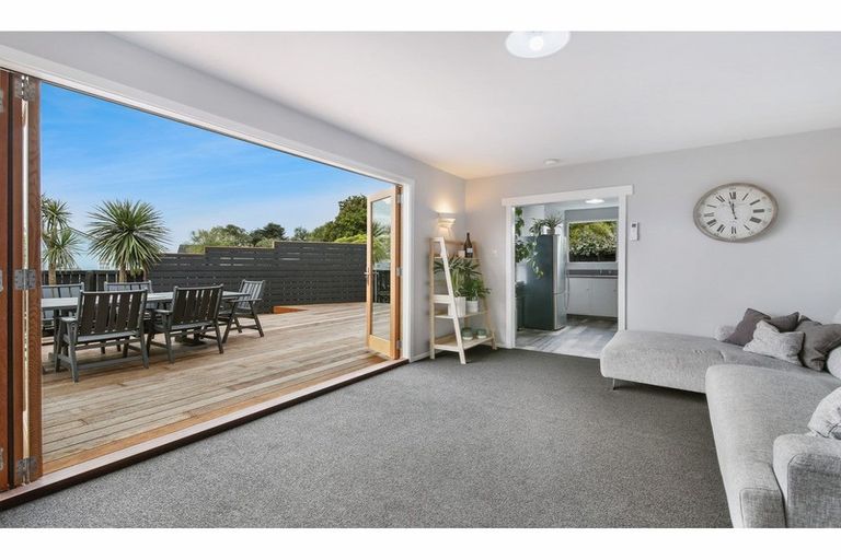Photo of property in 1/6 Jade Place, Parklands, Christchurch, 8083