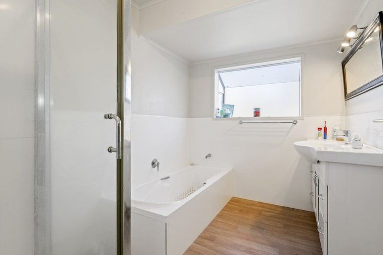 Photo of property in 3 Awatere Place, Snells Beach, 0920