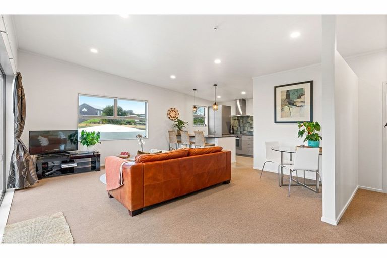 Photo of property in 2 Beachcomber Road, Mangawhai Heads, Mangawhai, 0505