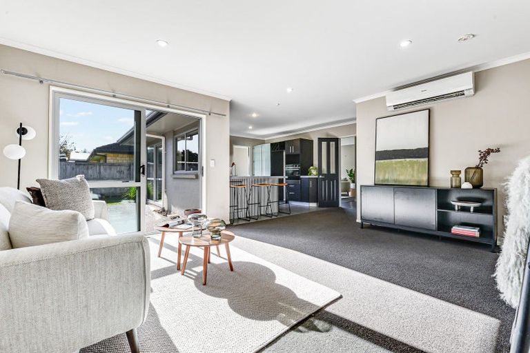 Photo of property in 8 Rosewood Court, Huntington, Hamilton, 3210