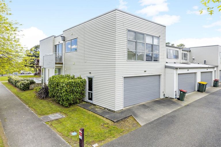 Photo of property in 30 Willow Camp Road, Takanini, 2112