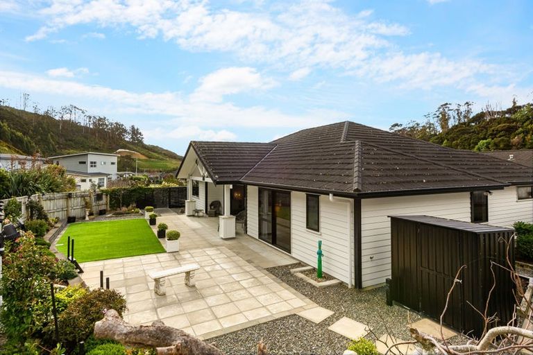 Photo of property in 64 Banks Boulevard, Whitby, Porirua, 5024