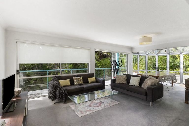 Photo of property in 125 Braemar Road, Castor Bay, Auckland, 0620